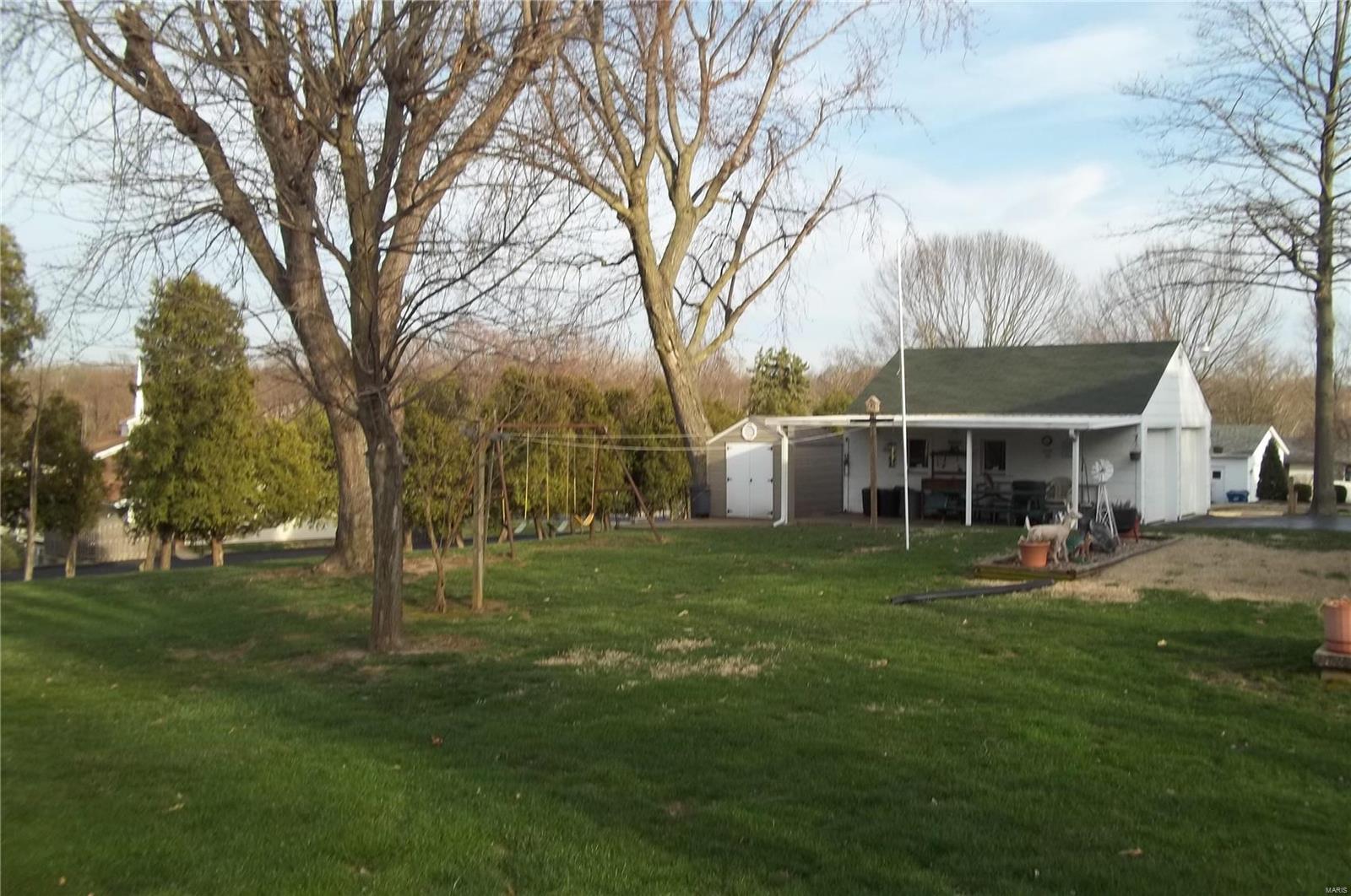 2218 Zumbehl Road St. Charles, MO 63301 - Photo 7 of 8