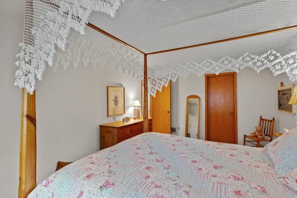 $279,900 | 2559 Sumac Circle, White Bear Lake, MN 55110