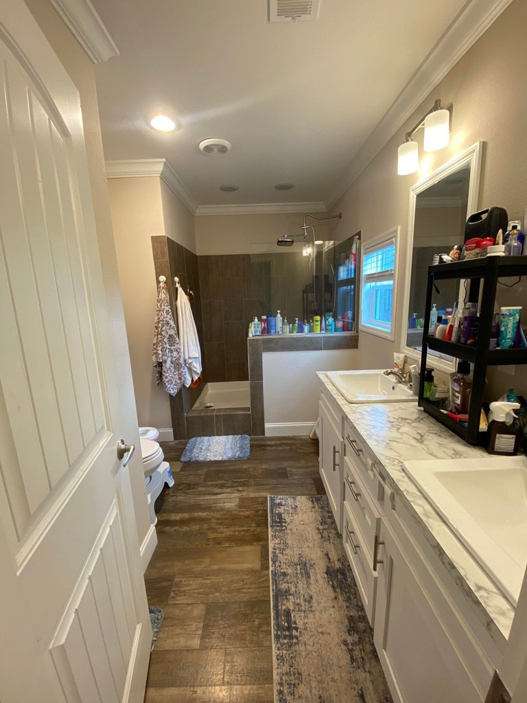 1545 Elm Pass Road Center Point, TX 78010 - Photo 7 of 12