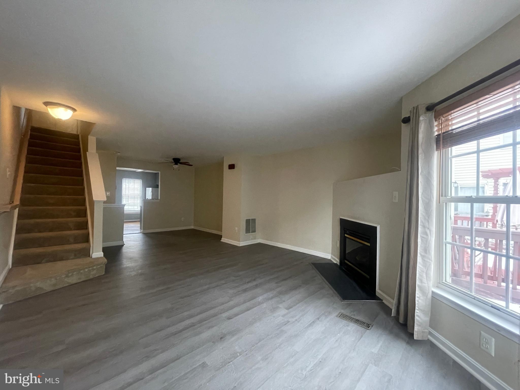 45456 Bluemont Junction Square Sterling, VA 20164 - Photo 8 of 29