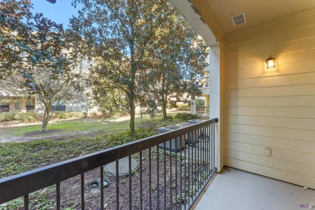 $159,900 | 6765 Corporate Boulevard, Unit 6102, Baton Rouge, LA 70809