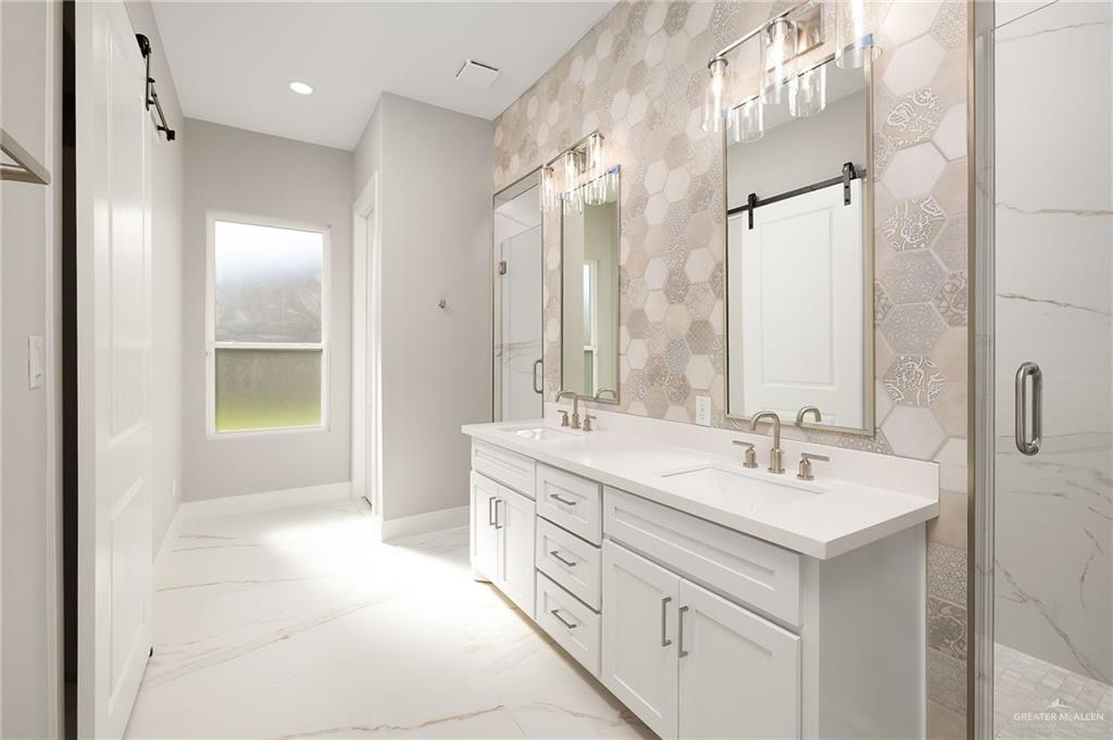 3705 Zenker Avenue McAllen, TX 78504 - Photo 10 of 12