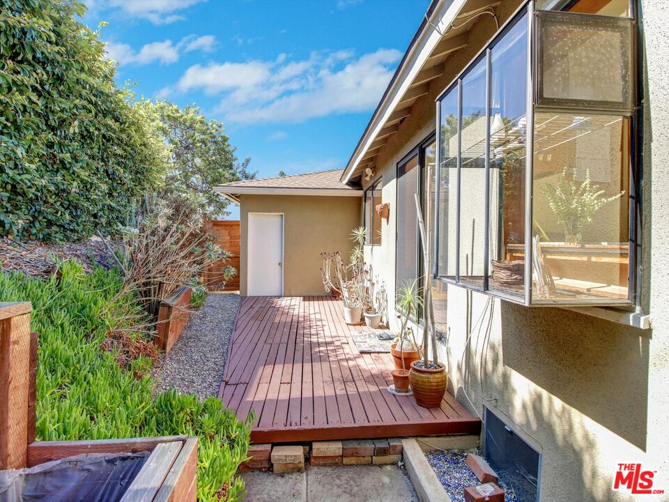 5720 El Rincon Way Culver City, CA 90230 - Photo 34 of 35 Gallery Image 34