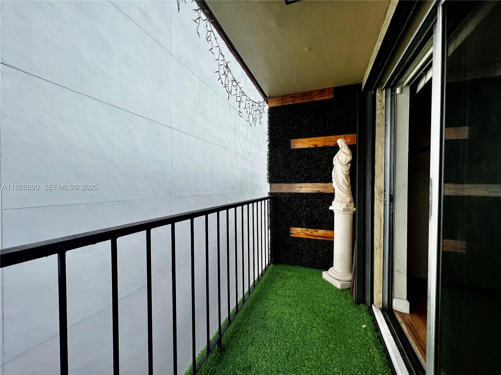 424 Southwest 7th Street, Unit 402 Miami, FL 33130 - Photo 11 of 11 a view of a porch