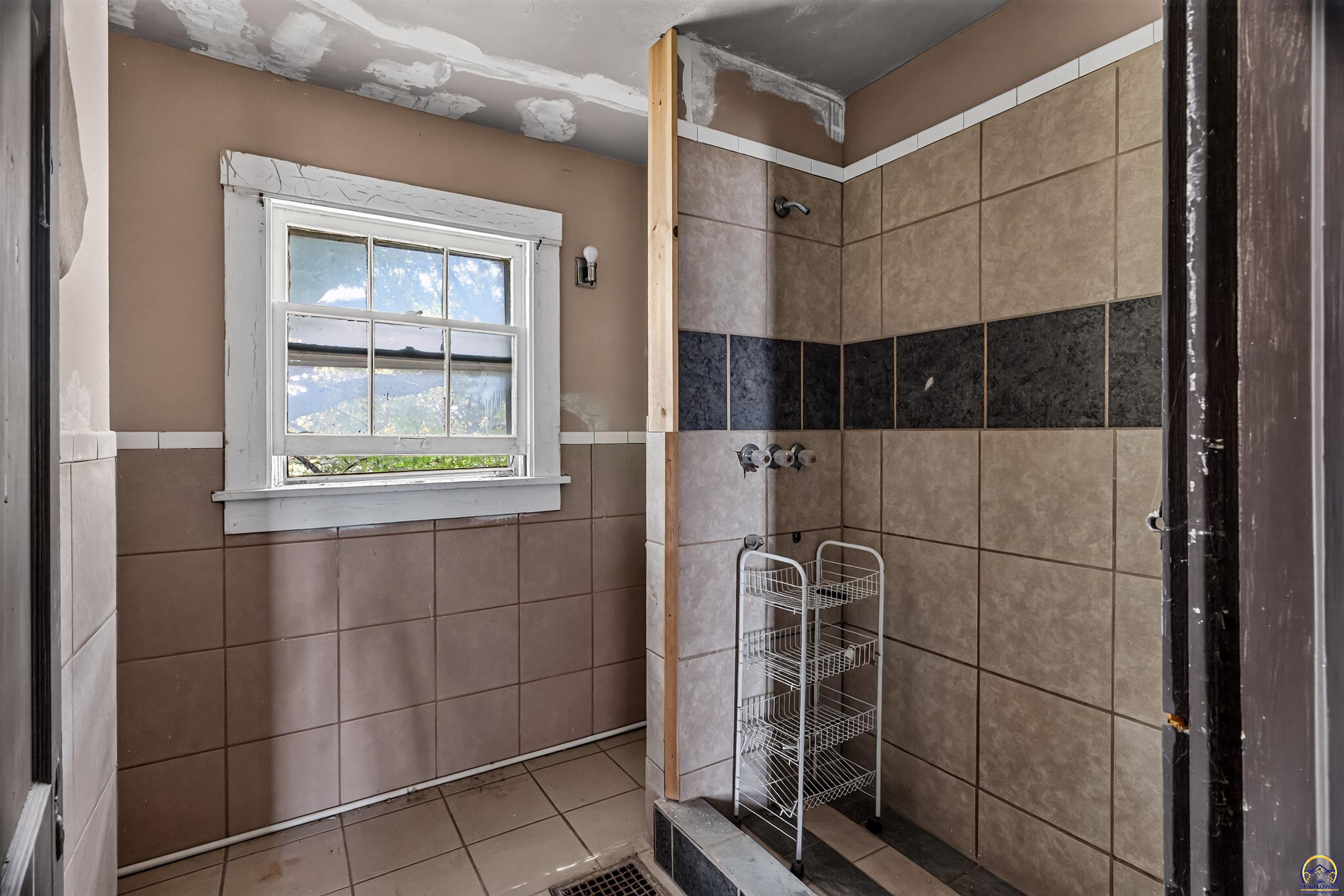 14029 278th Road Holton, KS 66436 - Photo 18 of 42 Gallery Image 18