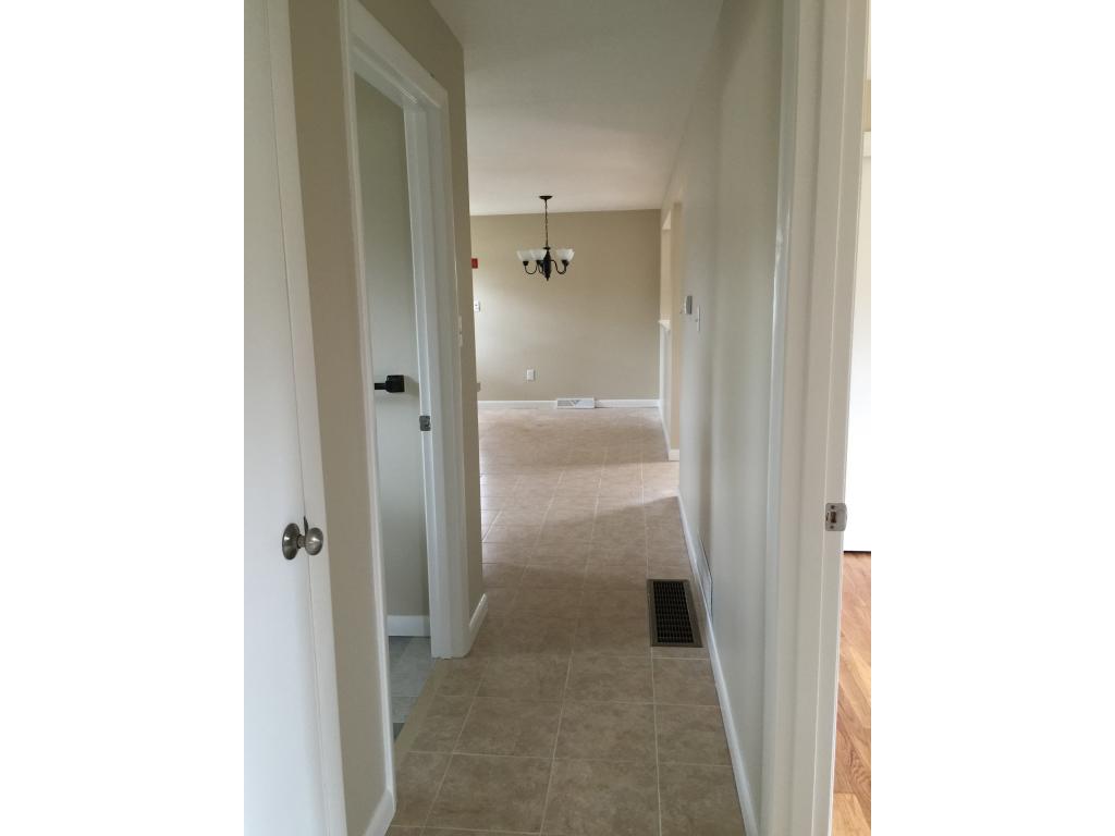 13 April Drive Nashua, NH 03060 - Photo 8 of 14