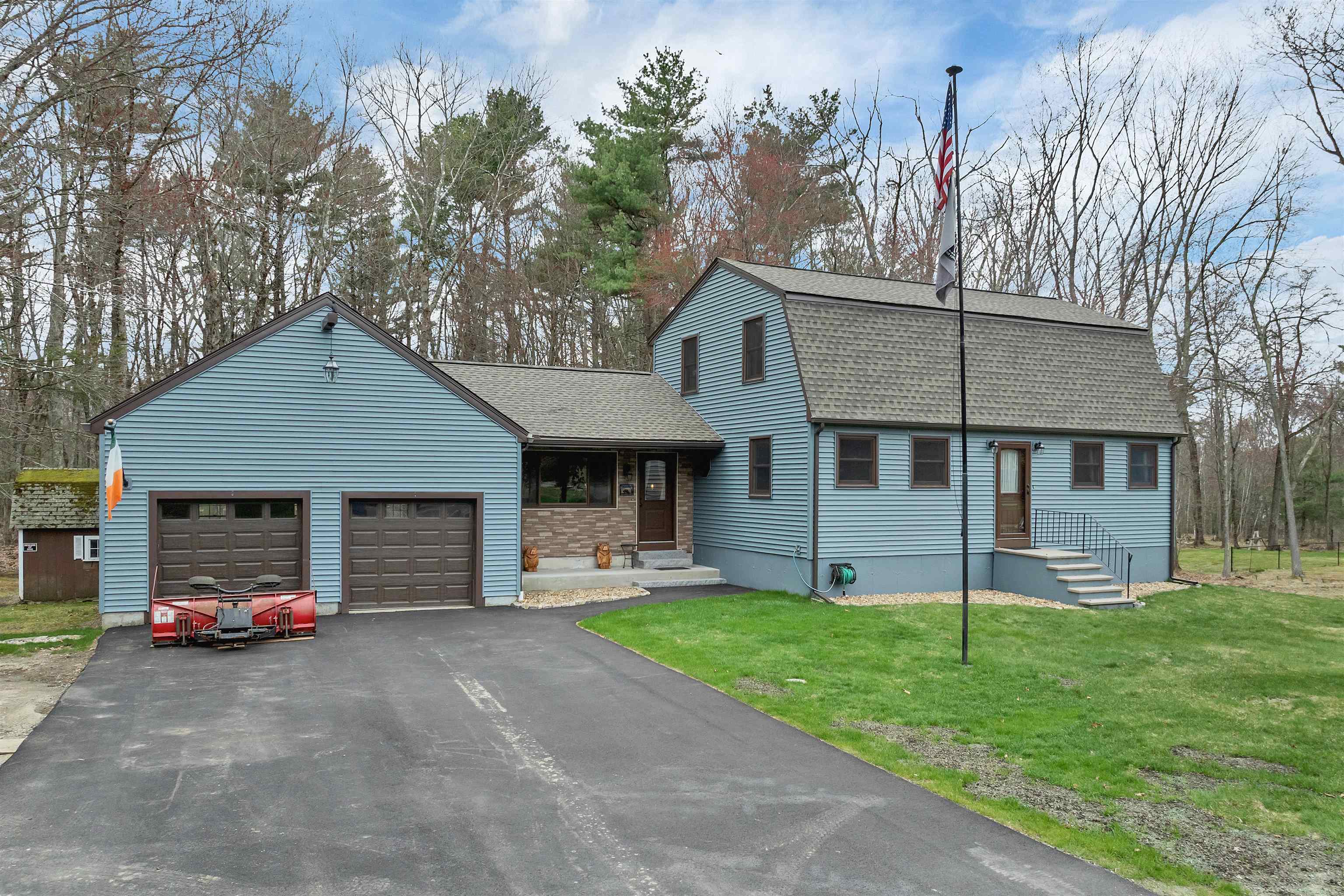 53 Mammoth Road Londonderry, NH 03053 - Photo 2 of 54 Gallery Image 2