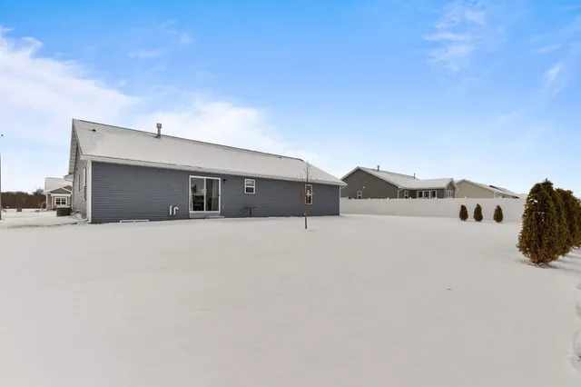 $449,900 | 1920 White Dove Lane, Kaukauna, WI 54130