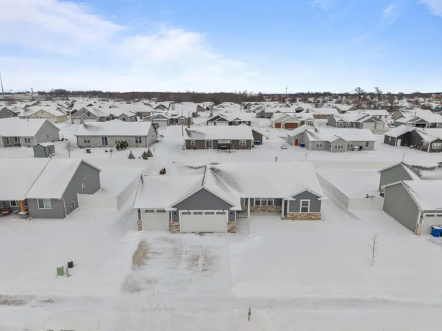 $449,900 | 1920 White Dove Lane, Kaukauna, WI 54130