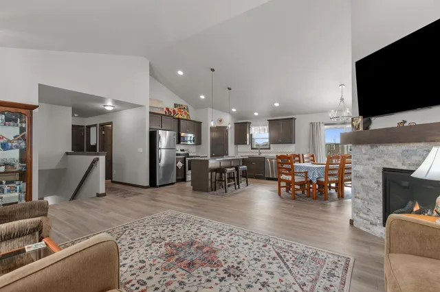 $449,900 | 1920 White Dove Lane, Kaukauna, WI 54130