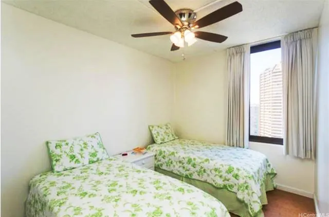 $3,000 | 411 Hobron Lane, Unit 2814, Honolulu, HI 96815