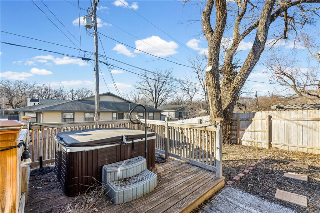 333 Florida Street Lawrence, KS 66044 - Photo 24 of 29