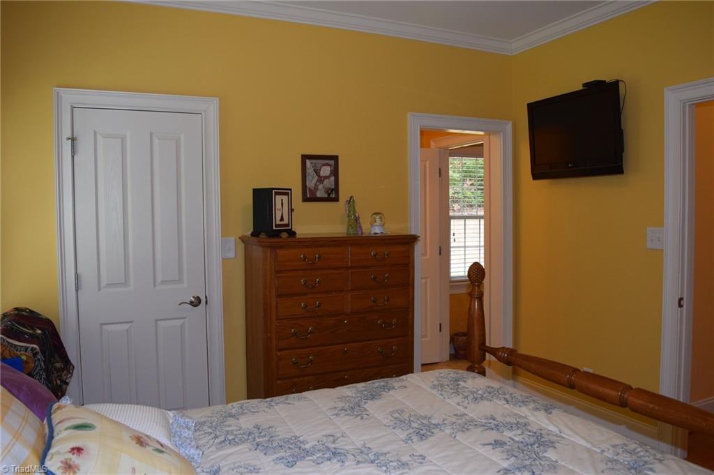 296 Canyon Road Mocksville, NC 27028 - Photo 18 of 30 2nd Bedroom with Jack and Jill Bath