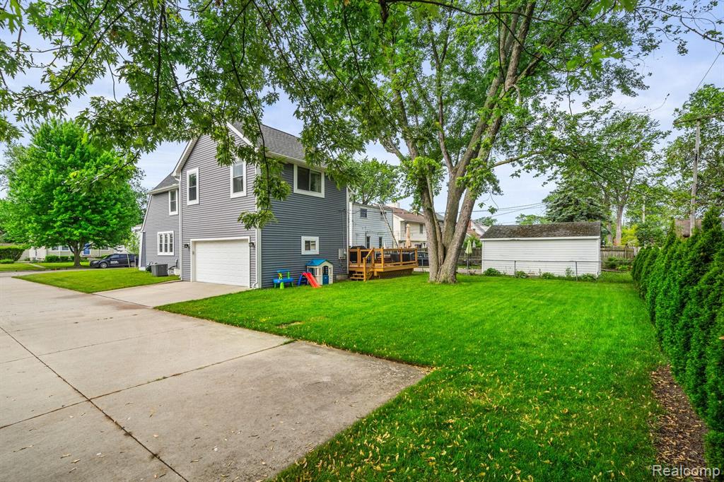 920 Cambridge Road Berkley, MI 48072 - Photo 33 of 41 Gallery Image 33