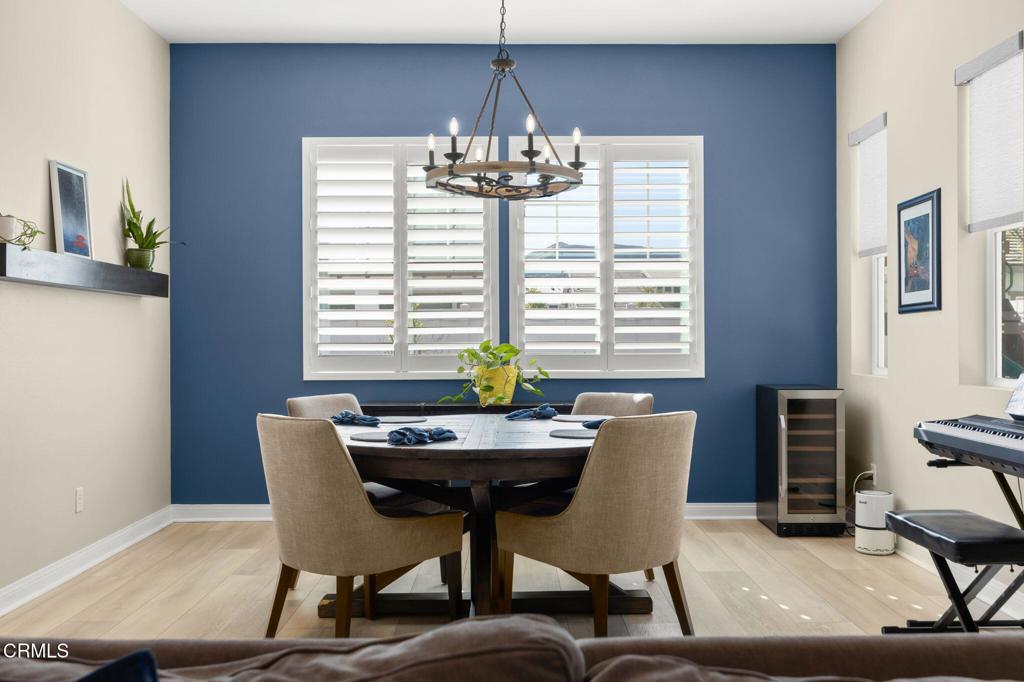 390 Rose Street Fillmore, CA 93015 - Photo 19 of 58 a dining room with furniture and window