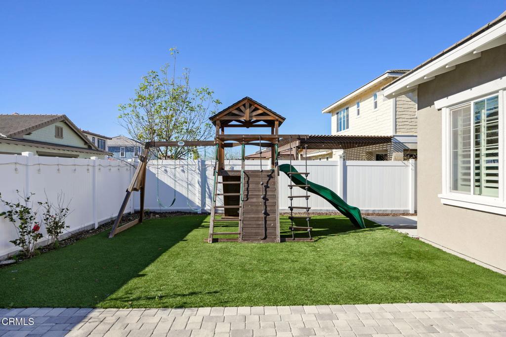 390 Rose Street Fillmore, CA 93015 - Photo 35 of 58 a view of a back yard of the house