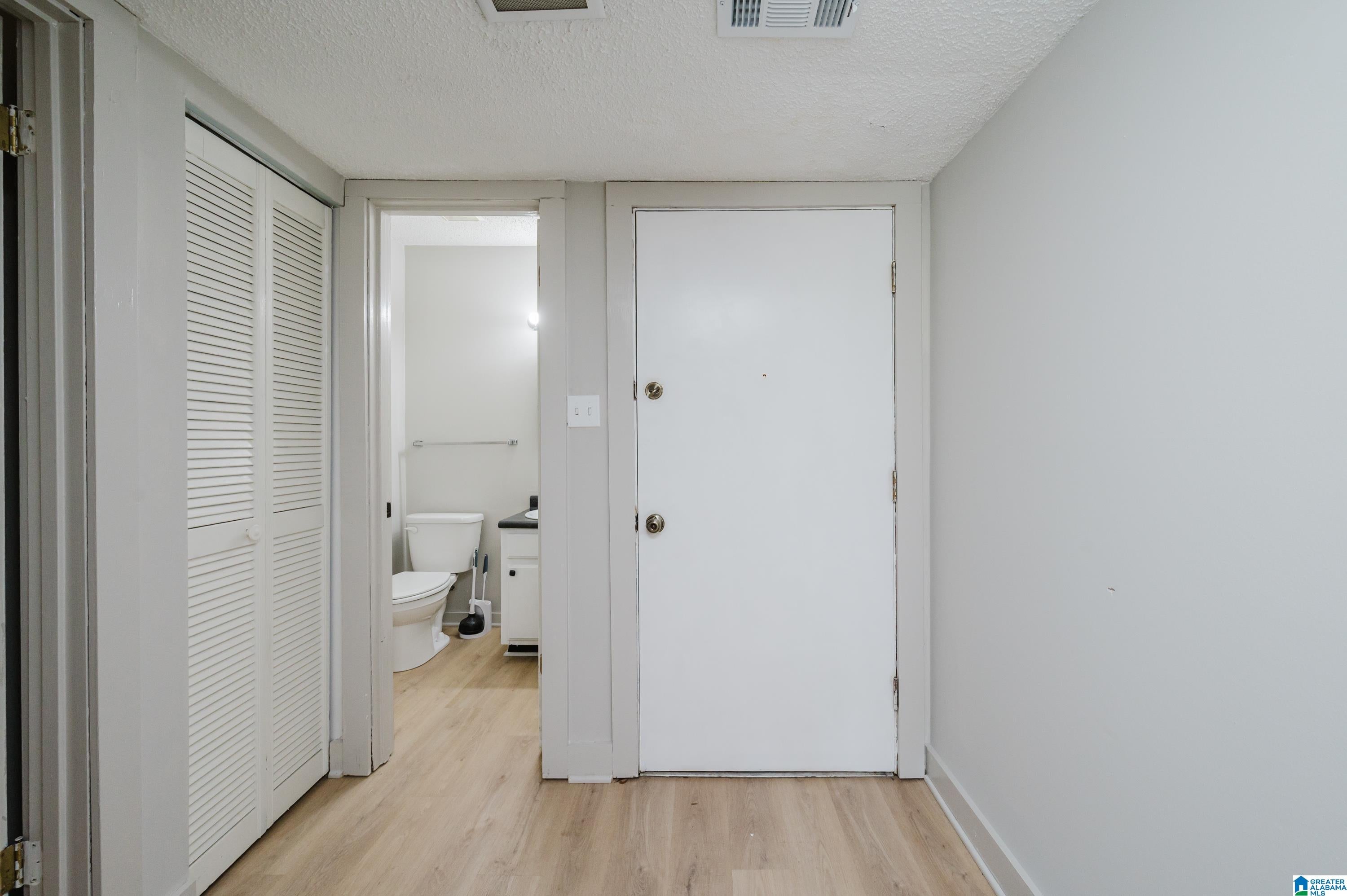 405 Running Brook Road, Unit 405 Hoover, AL 35226 - Photo 6 of 42 Gallery Image 6