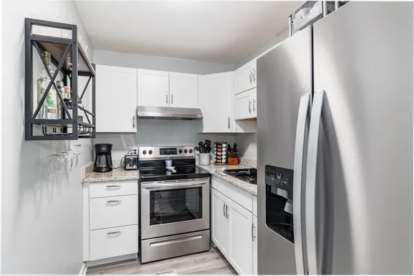 $170,000 | 6680 Charlotte Pike, Unit D13, Nashville, TN 37209
