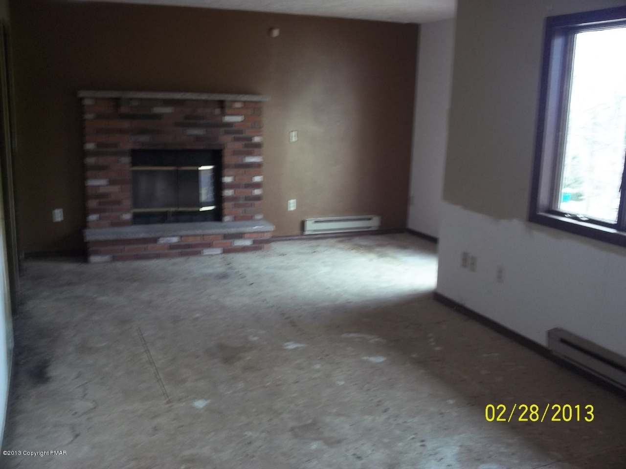 1453 Falls Road Bushkill, PA 18324 - Photo 13 of 17 209