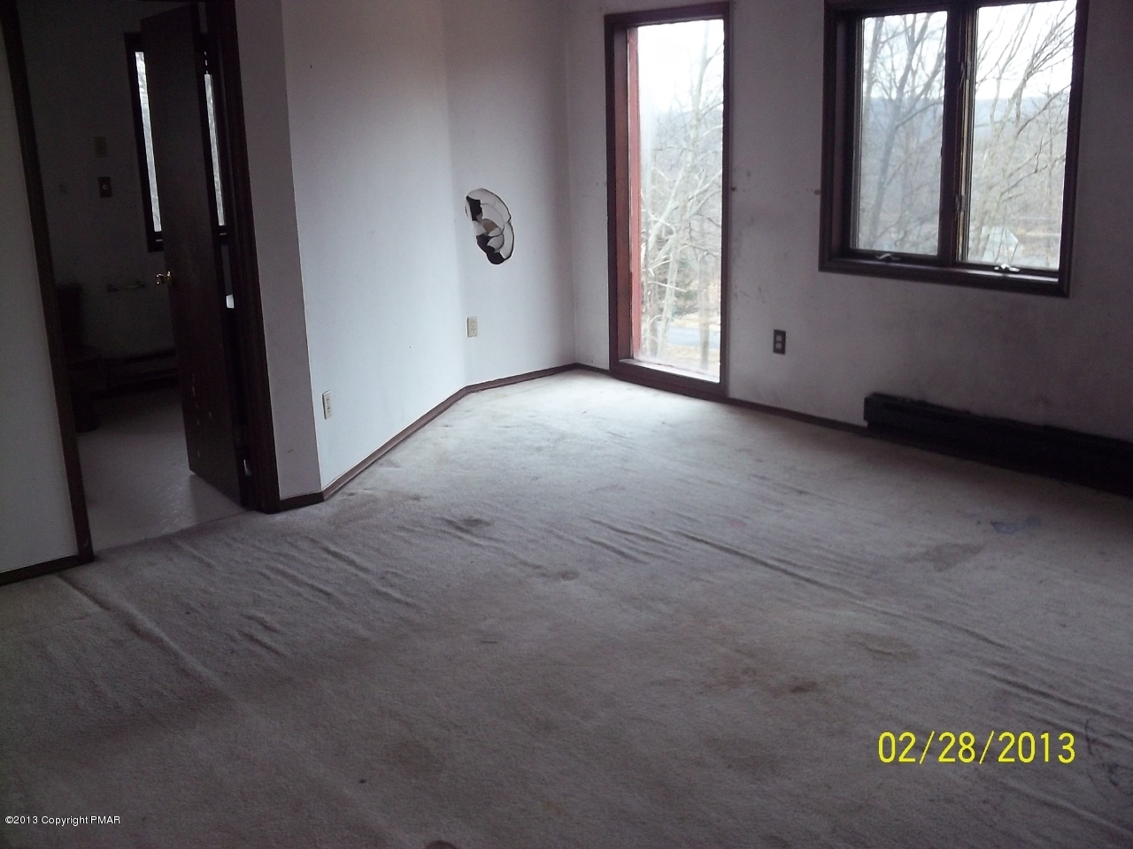 1453 Falls Road Bushkill, PA 18324 - Photo 8 of 17 199