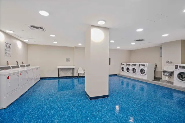 $1,500,000 | 1 Hanson Place, Unit 13K | Fort Greene