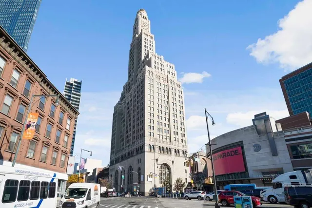 $1,500,000 | 1 Hanson Place, Unit 13K | Fort Greene