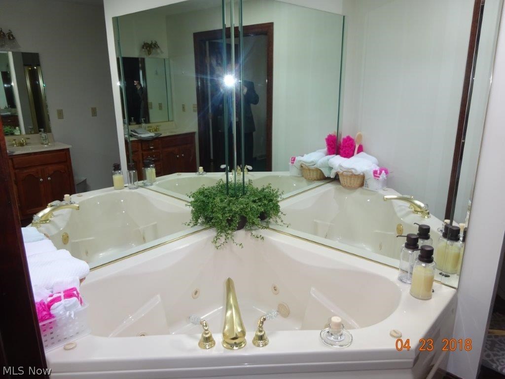 7250 Ward Road Cleveland, OH 44134 - Photo 29 of 35