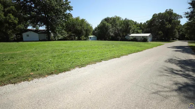 $19,995 | 229 Hall Street, Council Grove, KS 66846