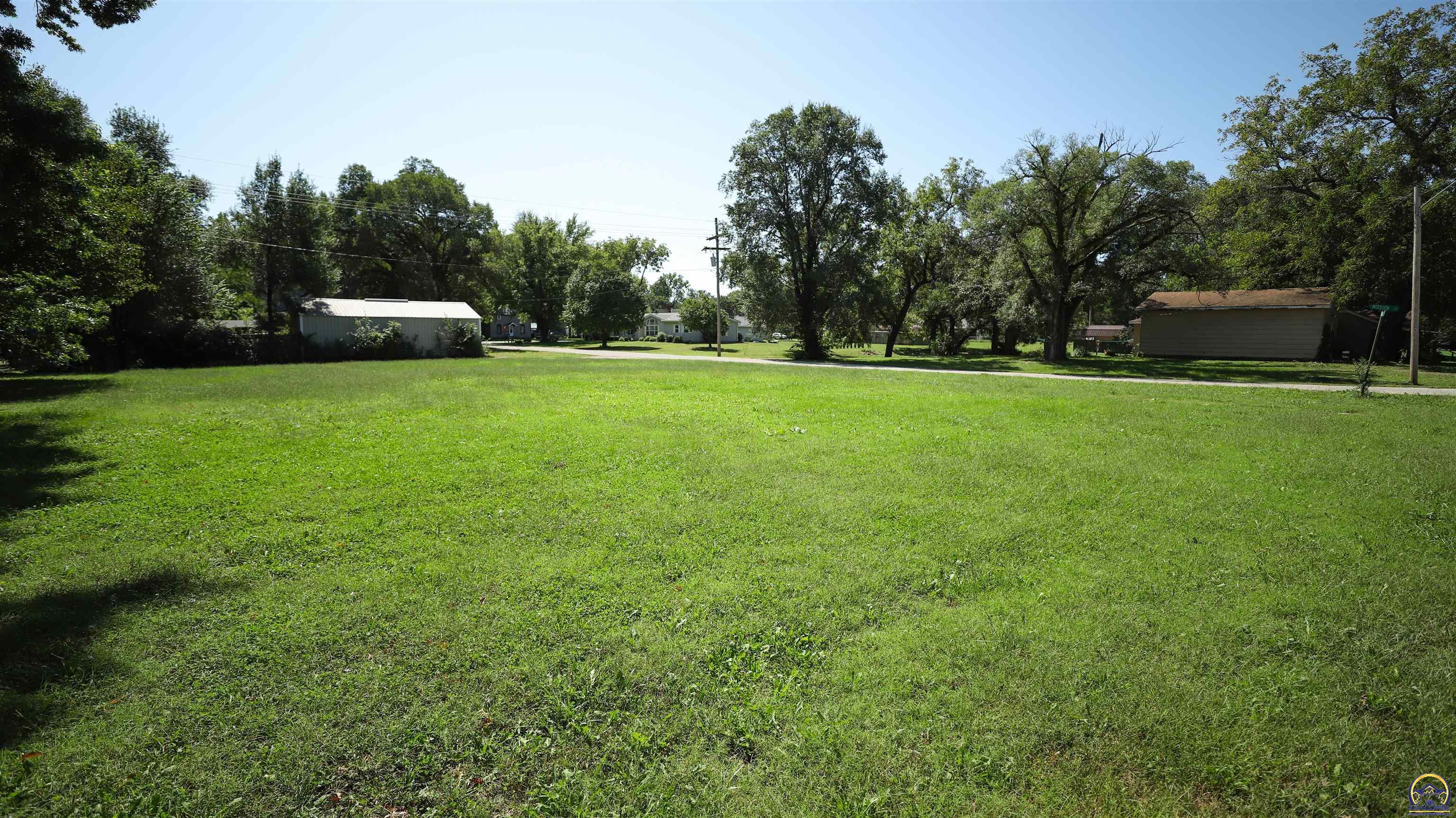 229 Hall Street Council Grove, KS 66846 - Photo 17 of 25