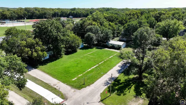 $19,995 | 229 Hall Street, Council Grove, KS 66846