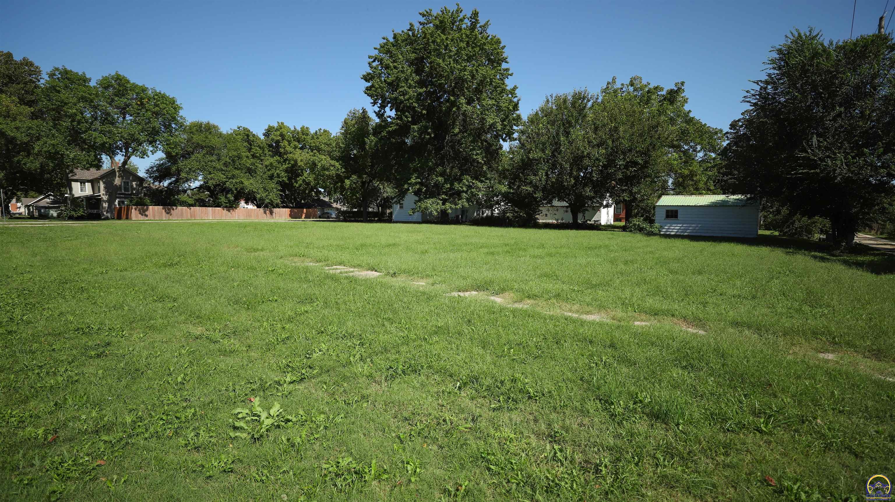 229 Hall Street Council Grove, KS 66846 - Photo 21 of 25