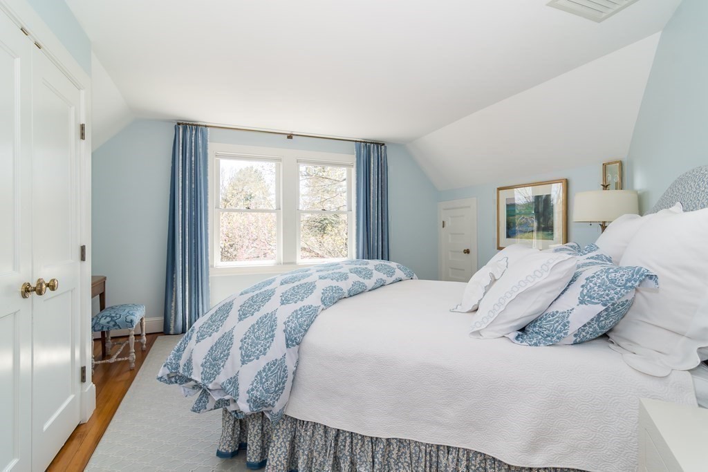 23 Chestnut Street Wellesley, MA 02481 - Photo 15 of 23