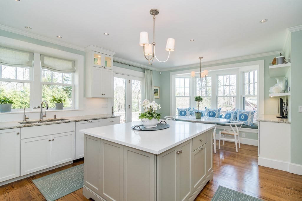 23 Chestnut Street Wellesley, MA 02481 - Photo 3 of 23