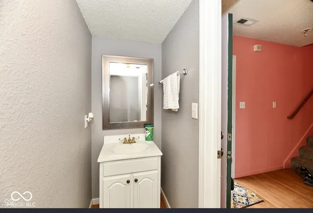 $1,600 | 5302 Cliff Ridge Drive, Indianapolis, IN 46217