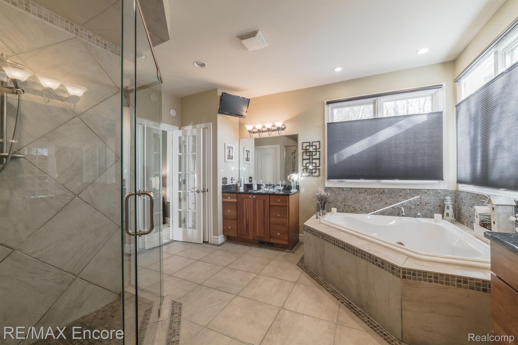7686 Devins Ridge Clarkston, MI 48348 - Photo 26 of 58 7686 Devins Ridge-25.jpg