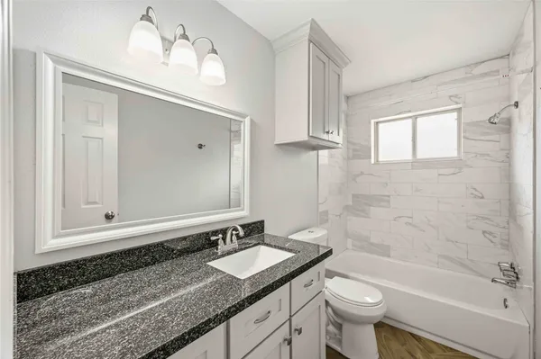 $1,800 | 5522 Bridgegate Drive, Spring, TX 77373