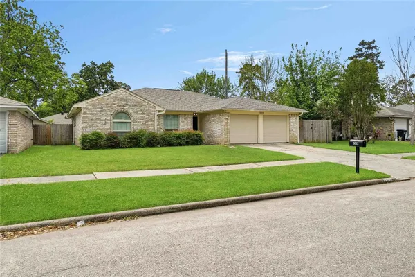 $1,800 | 5522 Bridgegate Drive, Spring, TX 77373