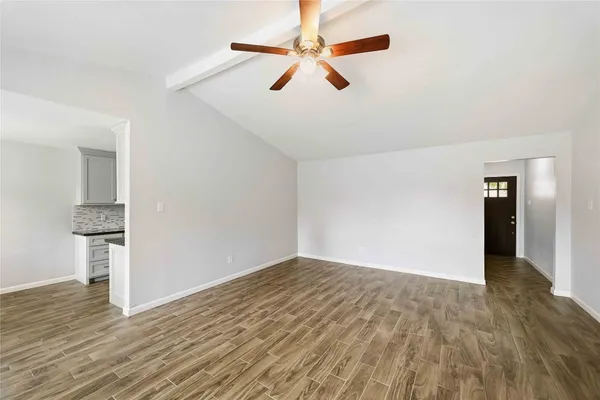 $1,800 | 5522 Bridgegate Drive, Spring, TX 77373