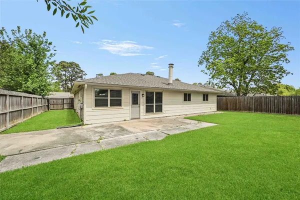 $1,800 | 5522 Bridgegate Drive, Spring, TX 77373