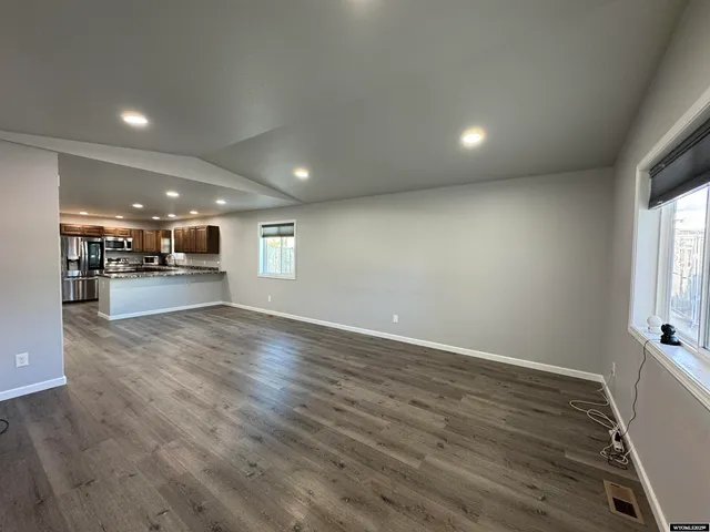 $329,900 | 1217 East Jackson Avenue, Riverton, WY 82501