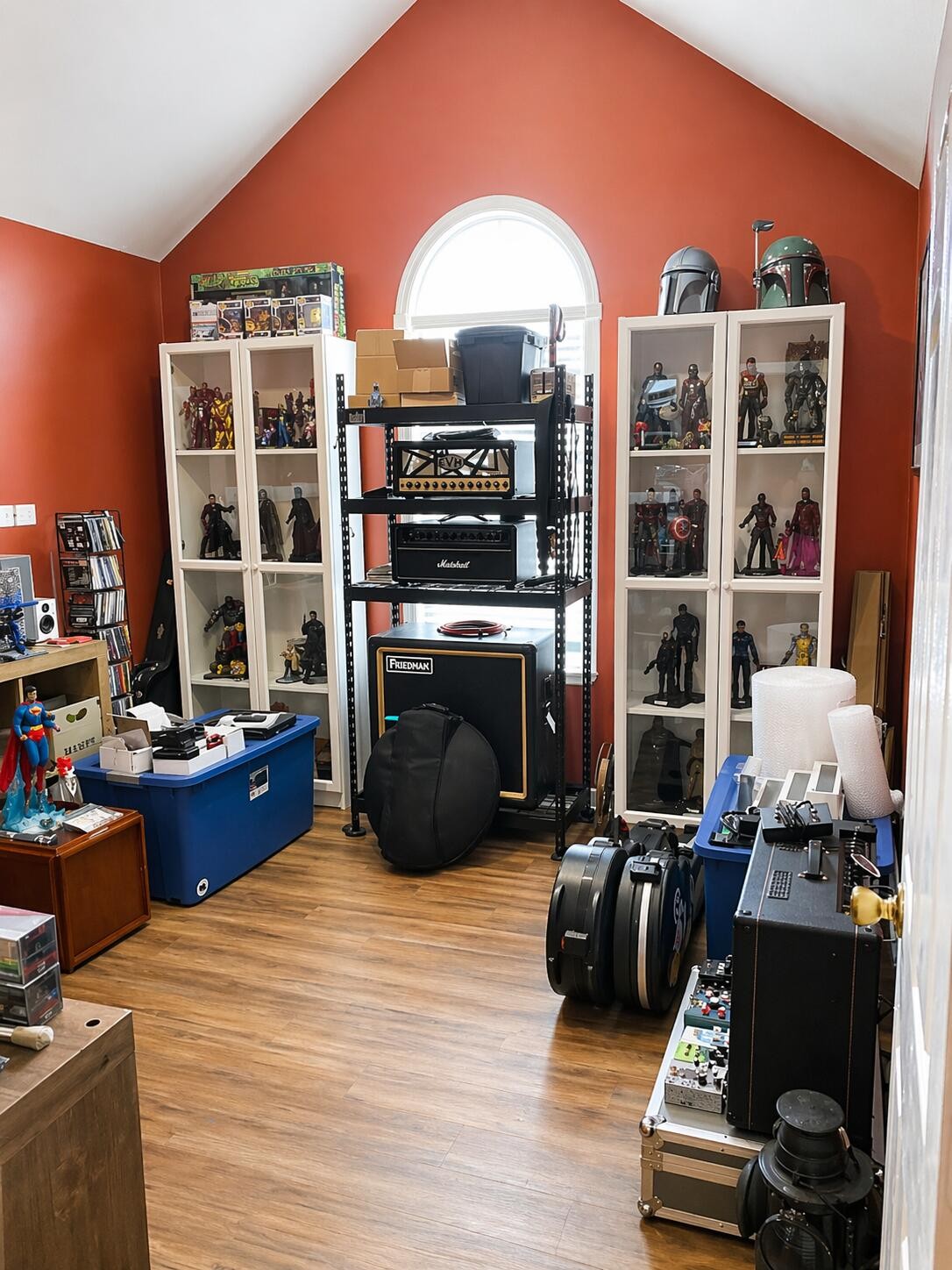 272 Jacoby Drive Manchester, TN 37355 - Photo 14 of 21 a room with furniture window and gym equipment
