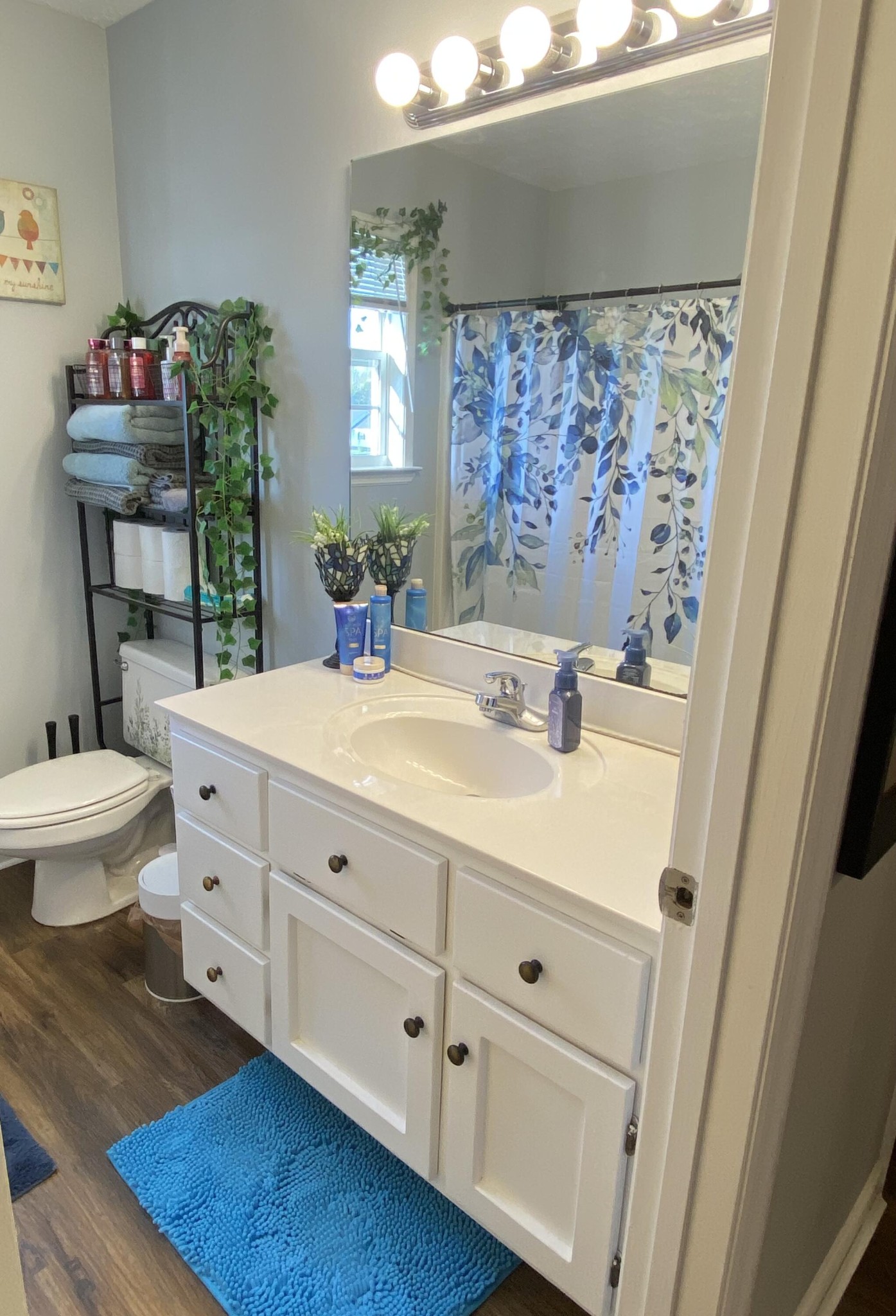 272 Jacoby Drive Manchester, TN 37355 - Photo 10 of 21 a bathroom with a double vanity sink and a mirror