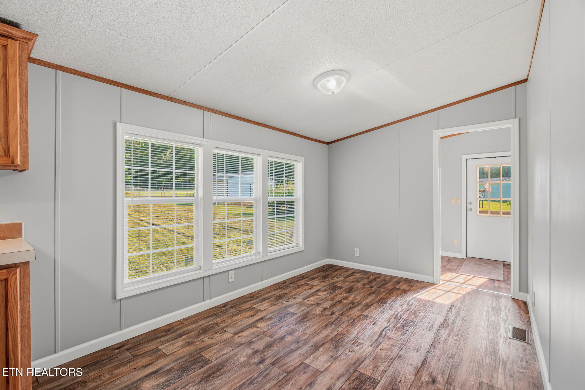 522 Farm Loop Road New Market, TN 37820 - Photo 15 of 35 16-web-or-mls-522 Farm Loop Road-11