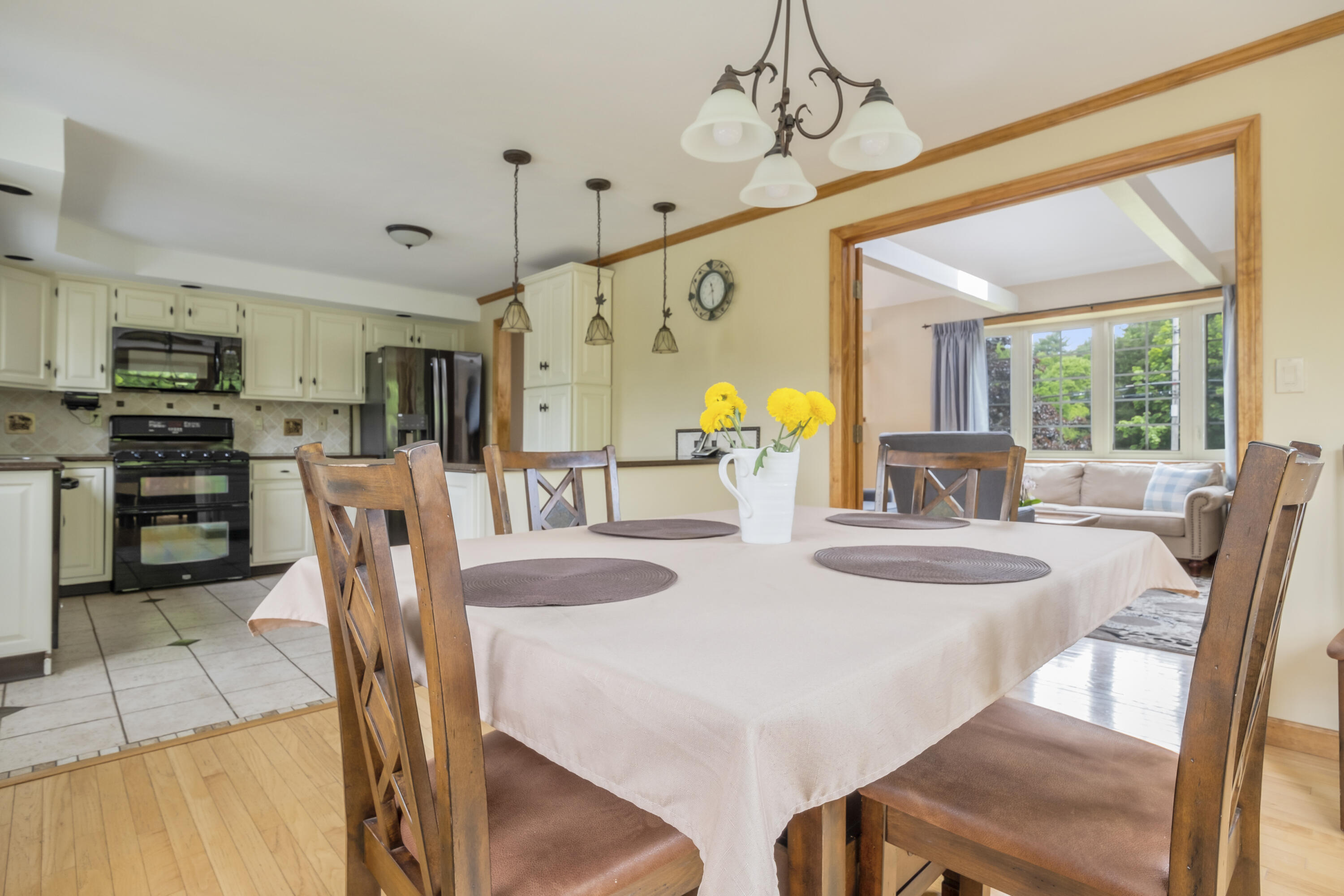 509 Center Street Raynham, MA 02767 - Photo 6 of 31 Dining Rm 2