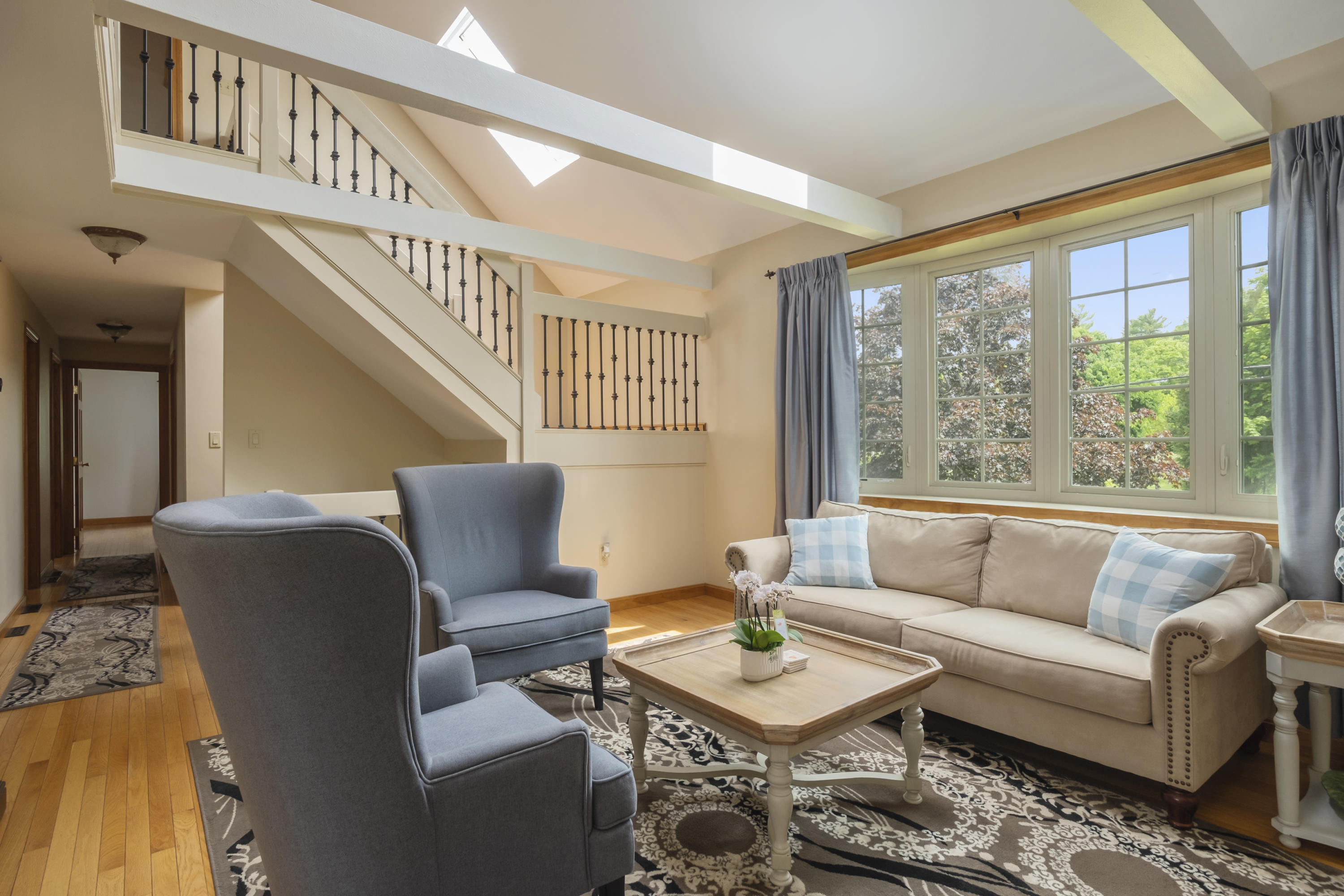 509 Center Street Raynham, MA 02767 - Photo 8 of 31 Living Rm 2