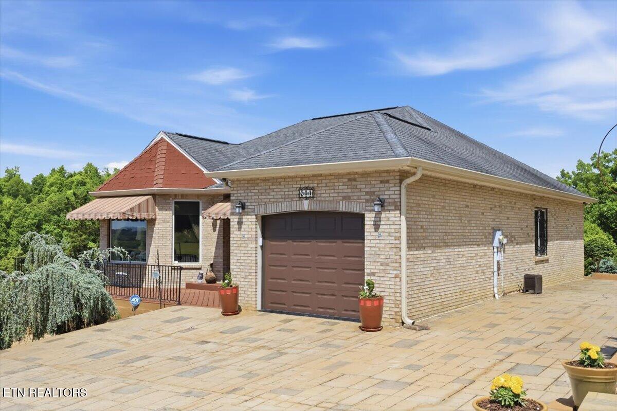 281 Rhondas Way Bean Station, TN 37708 - Photo 4 of 60 03-281_Rhondas_Way_011