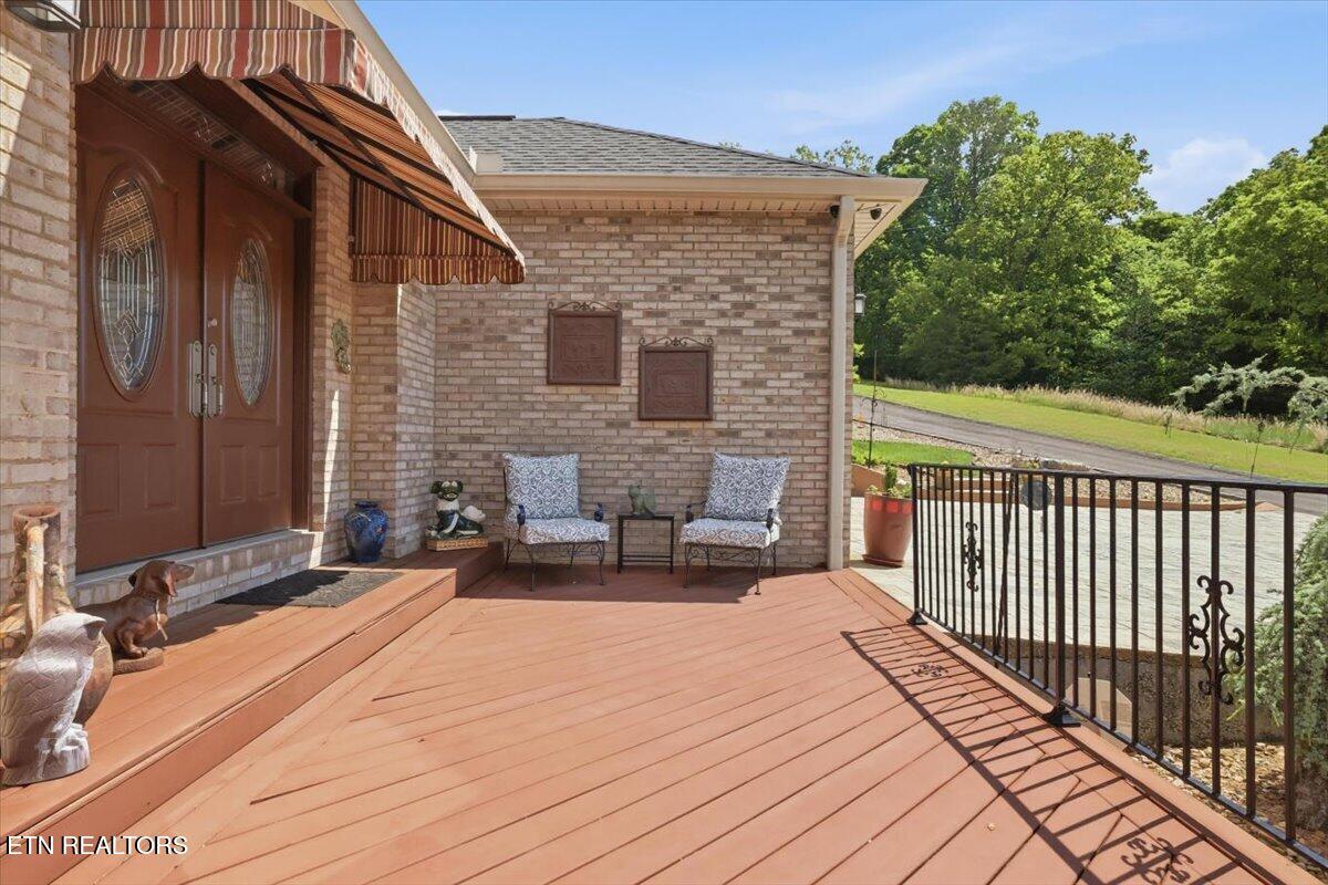 281 Rhondas Way Bean Station, TN 37708 - Photo 6 of 60 06-281_Rhondas_Way_059