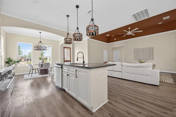 $315,000 | 1046 Gazing Pne Street, Huffman, TX 77336