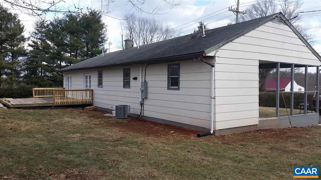 575 Resettlement Road Madison, VA 22727 - Photo 5 of 18 a backyard of a house