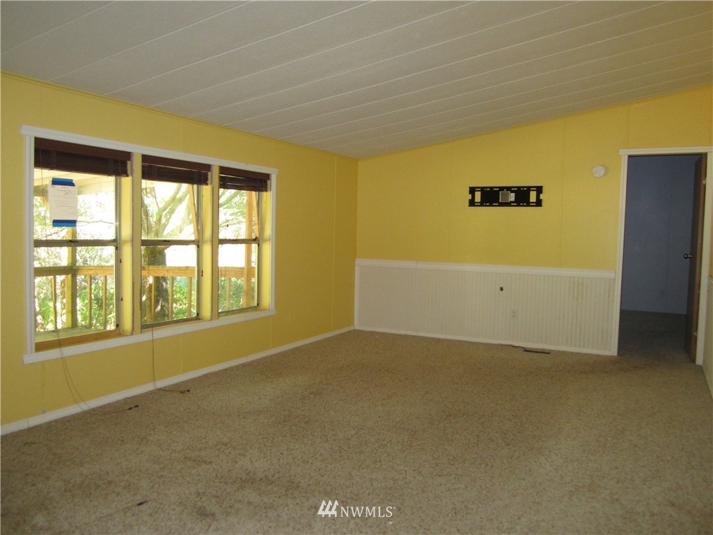 14356 Carney Lake Road Southwest Port Orchard, WA 98367 - Photo 5 of 14 Gallery Image 5
